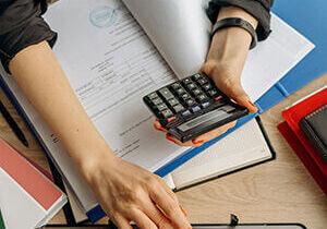 divorce-amicably-joint-bank-account